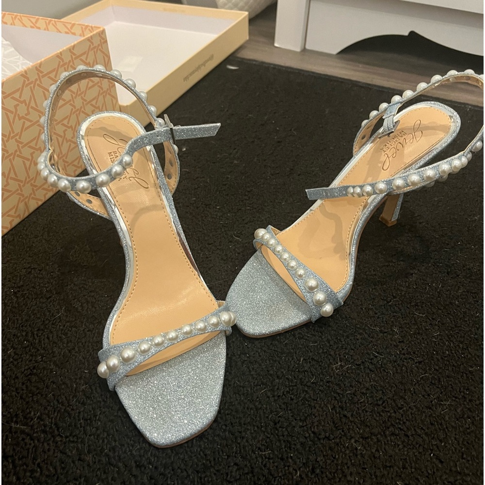Jewel Badgley Mischka heel 6.5